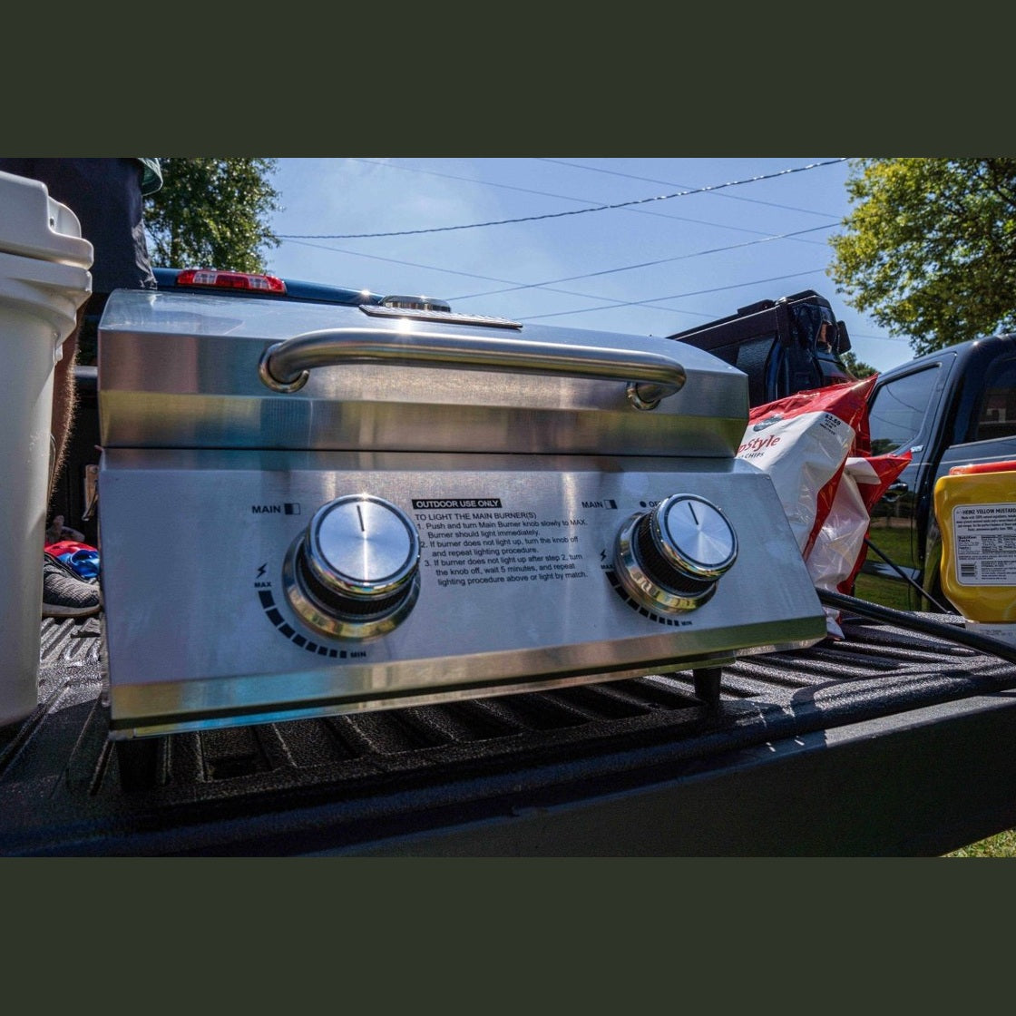 13742 | Stainless Tabletop Propane Gas Grill