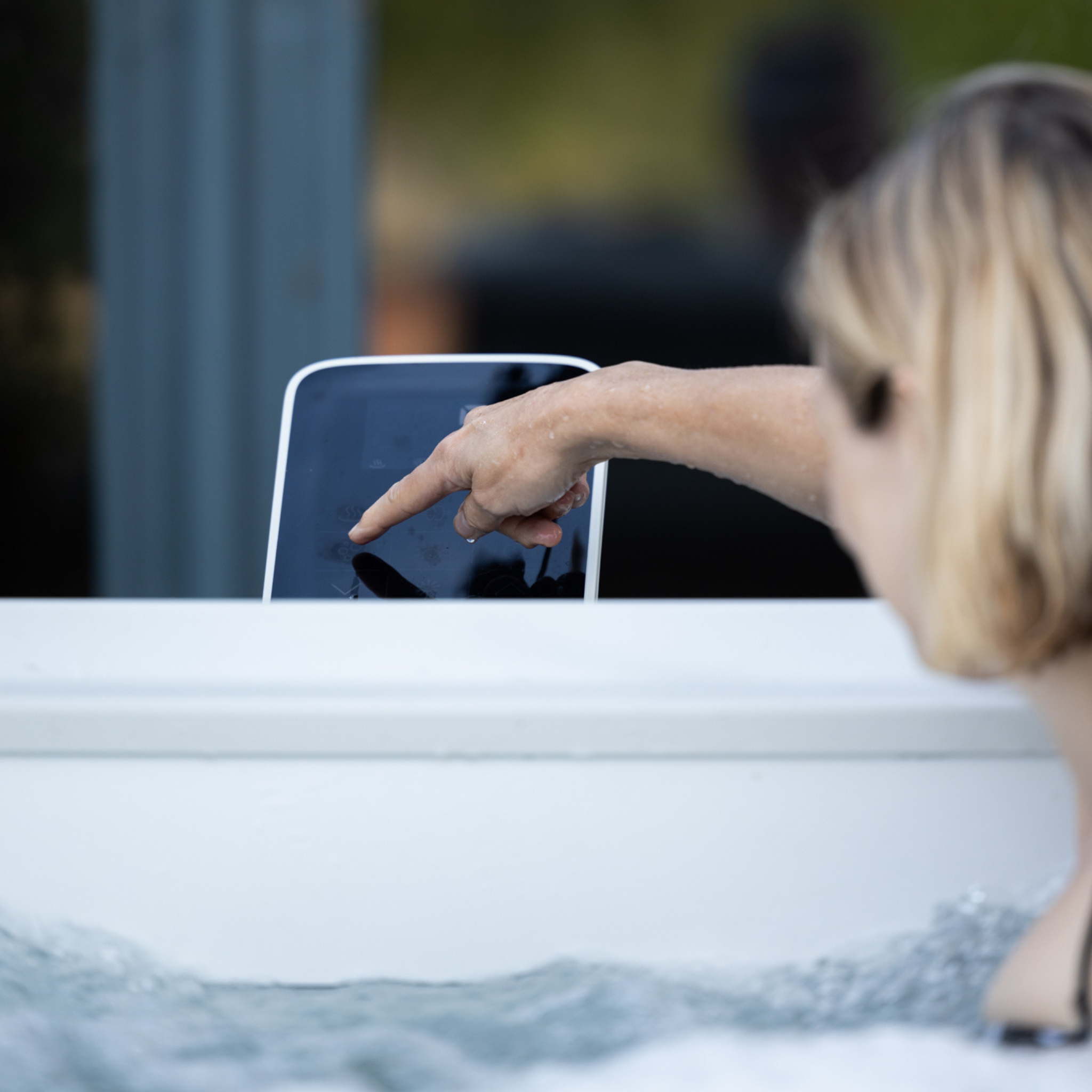 | OSLO | Frame Series | Rigid Hot Tub & Spa | Light up the night | Up to 6 Person