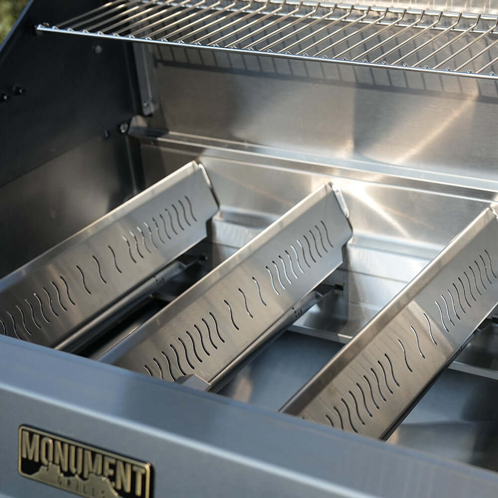 Model 405 | Chic Clearview® Smart Stainless Gas Grill with optional smoker box