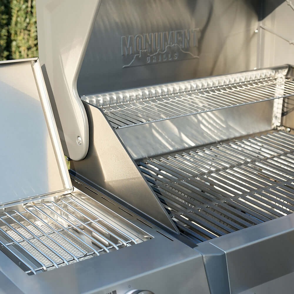 Model 405 | Chic Clearview® Smart Stainless Gas Grill with optional smoker box