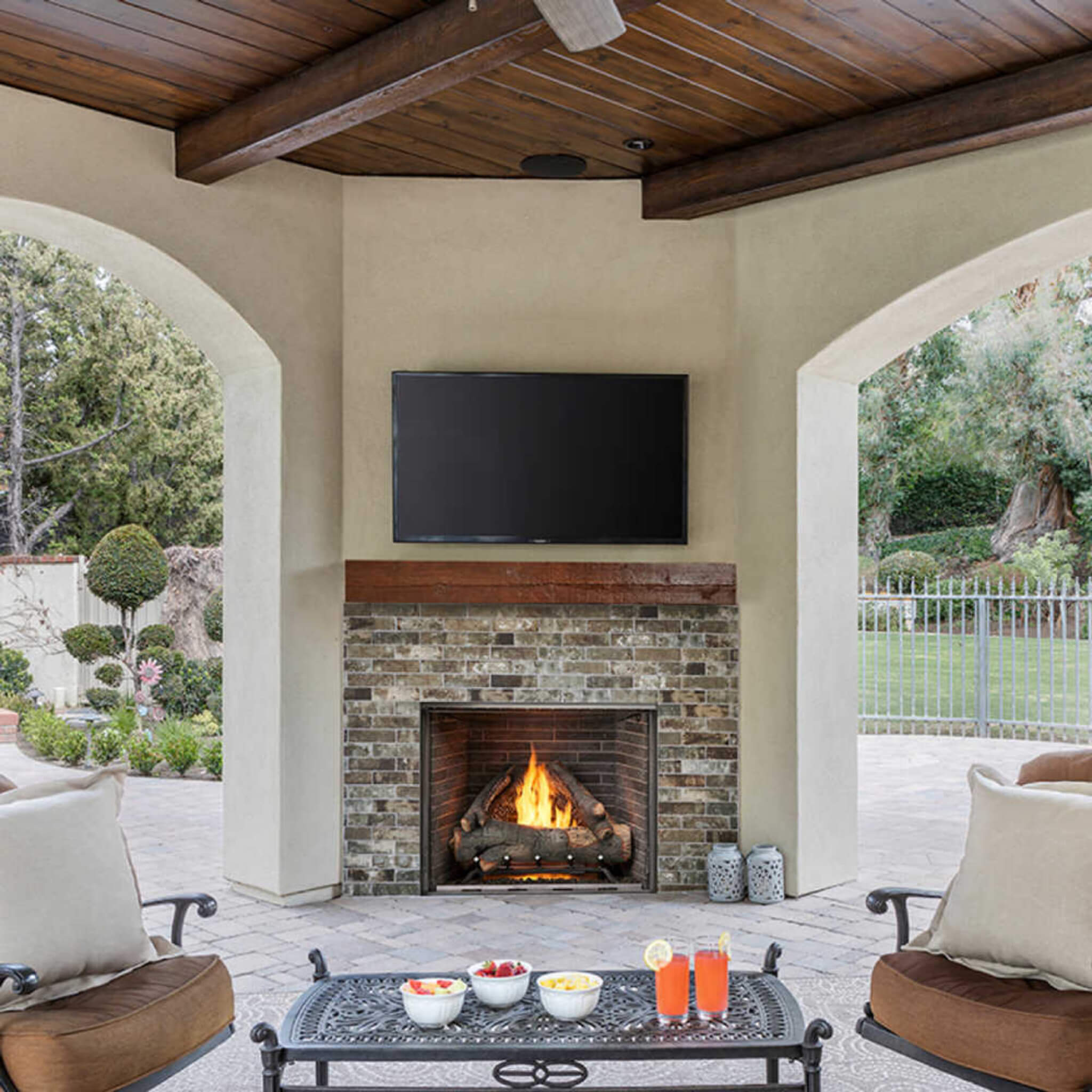 Traditional Stacked Brick Courtyard Outdoor Gas Fireplace [ODCOUG-36/42SSL]